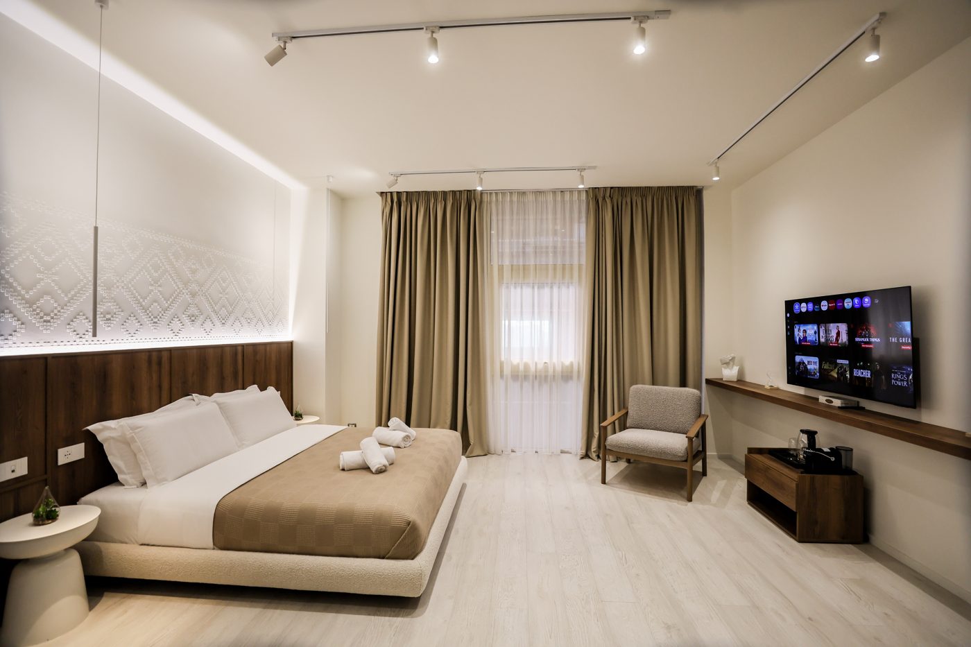 Superior King Room